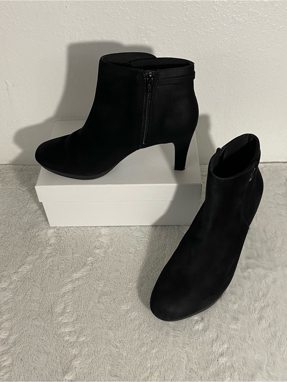 Clarks Collection Adriel Mae Black Suede Ankle Boots Women’s Size 11M